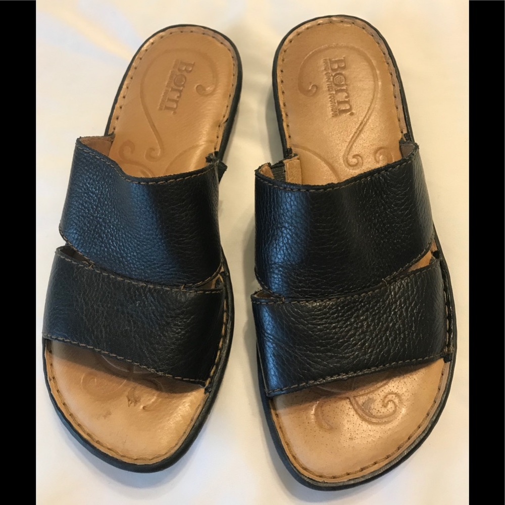 Born sandals